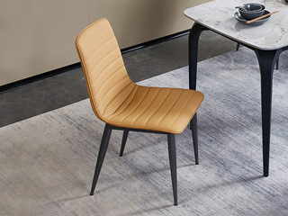  国际知名品牌 现代简约畅销百搭 高档皮艺 环抱造型设计黄色餐椅（此产品有短途物流费)