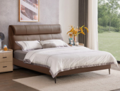 芝华仕 旗舰款 现代简约 雅享系列 进口头层黄牛皮+高回弹海绵云感软包+碳素钢排骨架 人体工学分段式高靠背舒适撑腰 分区承托全面贴合 省空间轻薄床边设计 可可棕 1.8*2.0米齐边真皮床（此产品有短途物流费）